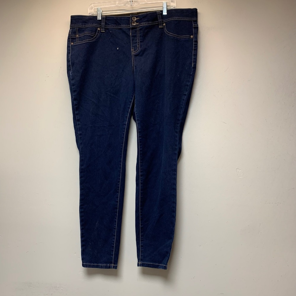 C. Est. 1946 Jeans Women 16W Blue Excellent Curvy Skinny Dark Wash Stretch